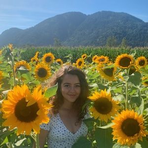 Meet your Posher, Andrea